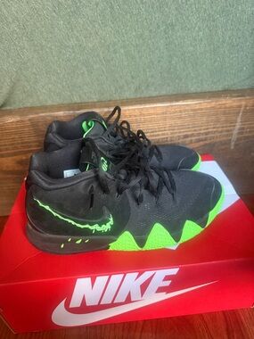 Kids Nike Kyrie 4 Slime green Basketball shoes